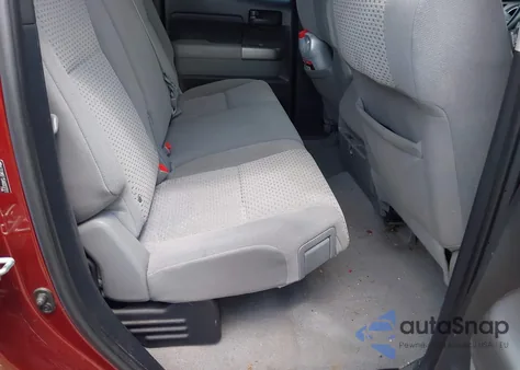 2010 Toyota Tundra Grade 4.6L V8 z USA, uszkodzony, nr VIN 5TFUM5F15AX003701